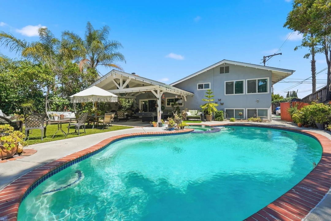 8087 Blue Lake Dr