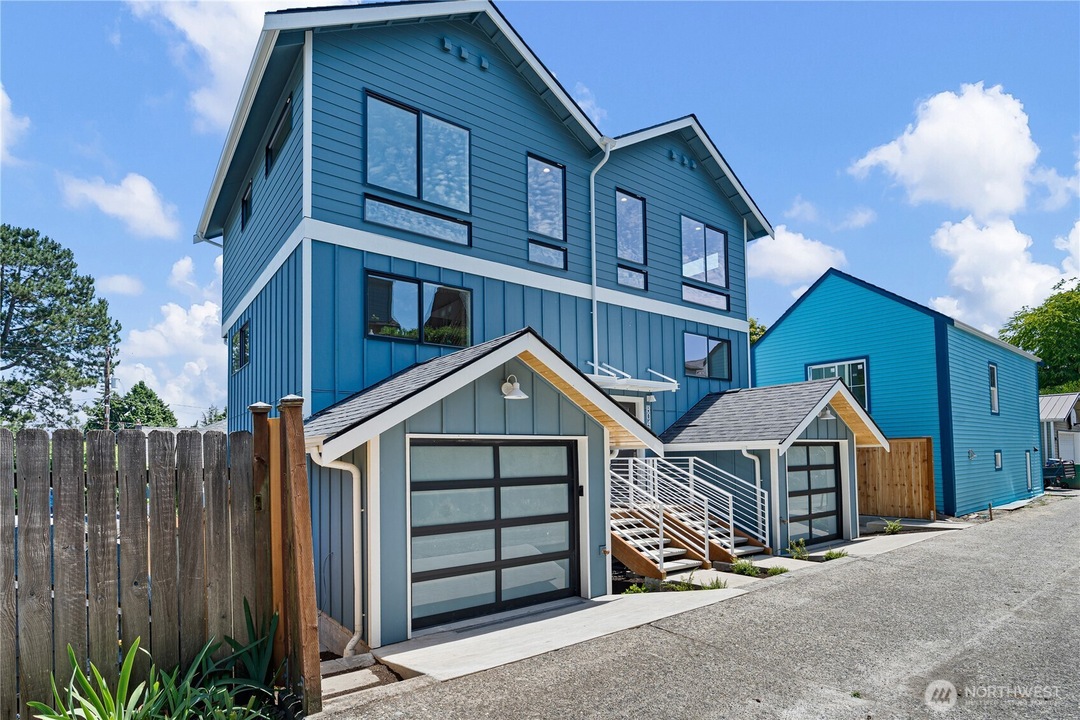 8043 19th Ave NE